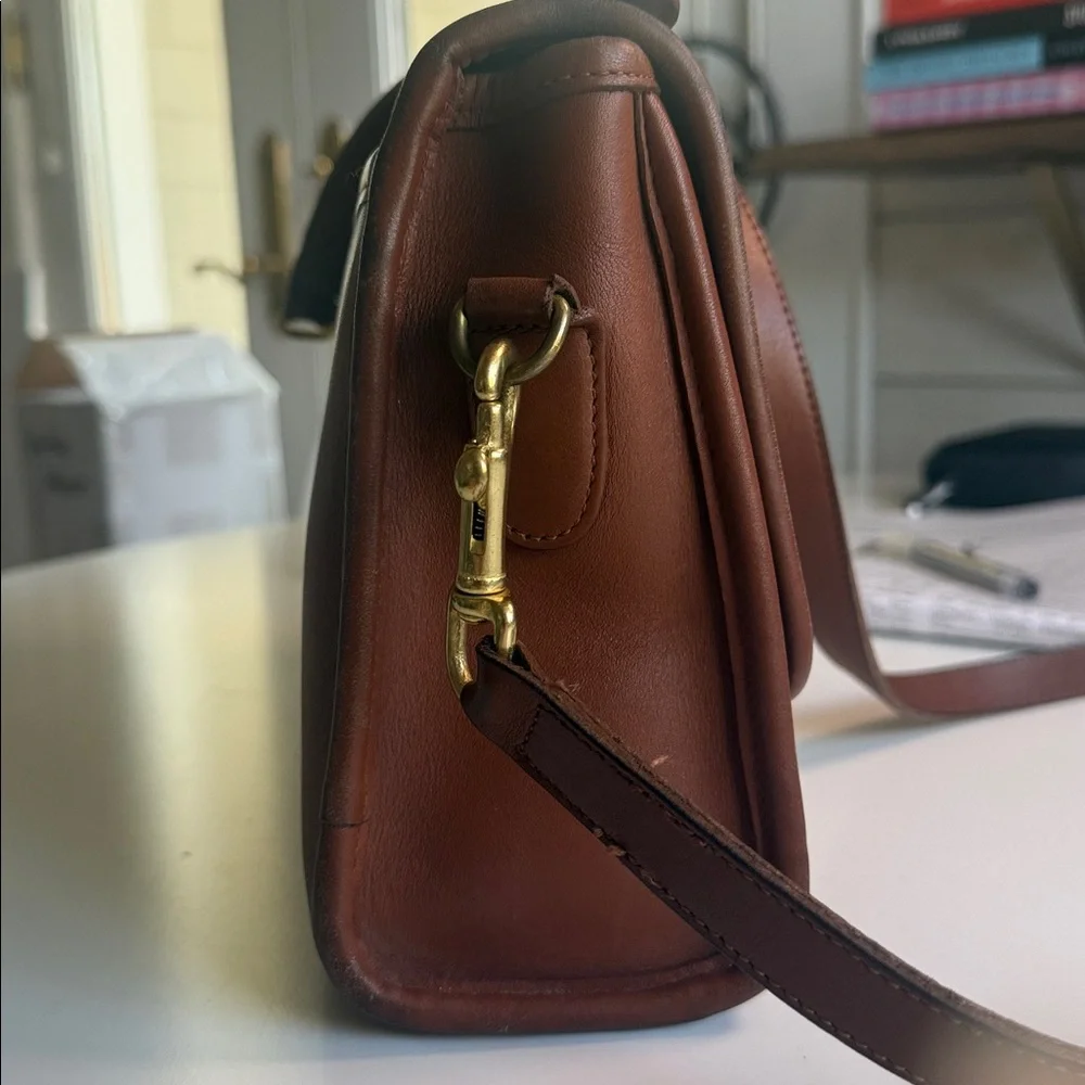 Vintage Coach crossbody. - Picture 8 of 8